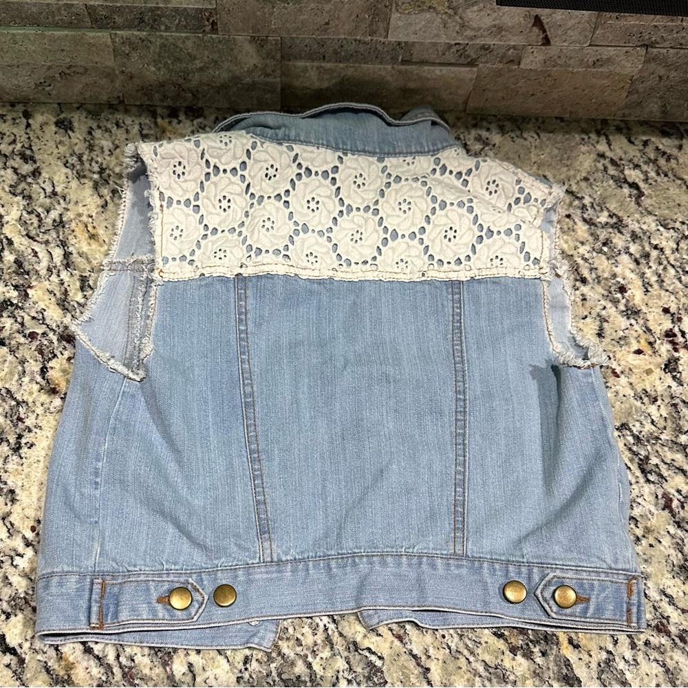 Forever 21 girls..cover up..sleeveless..size 11/12 never worn. - Picture 2 of 4